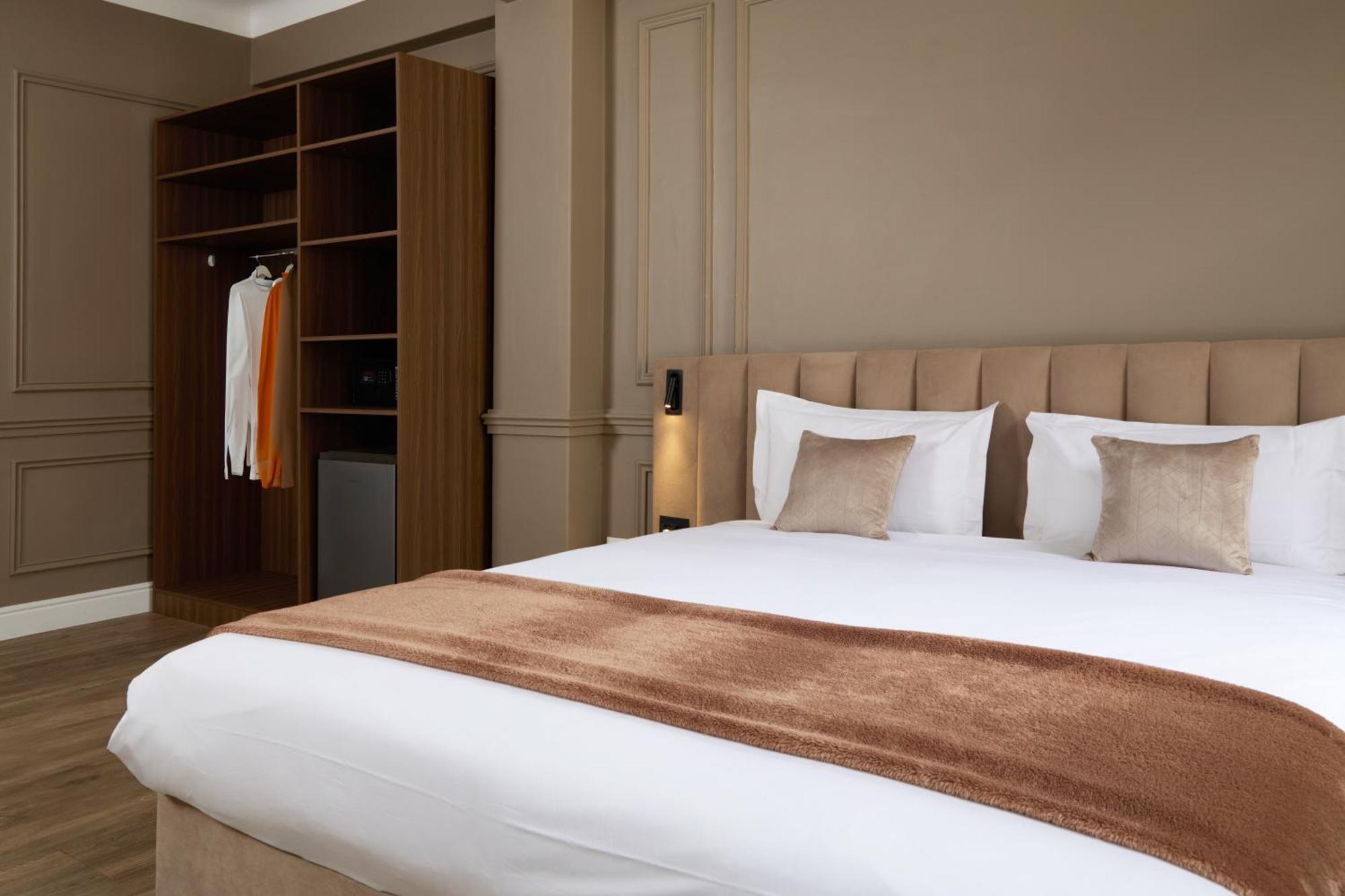 Hotel Bruxelles Fokváros Kültér fotó